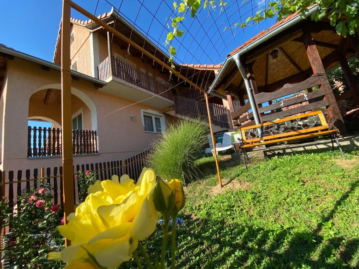 Apartman Simona Vrdnik Exterior foto