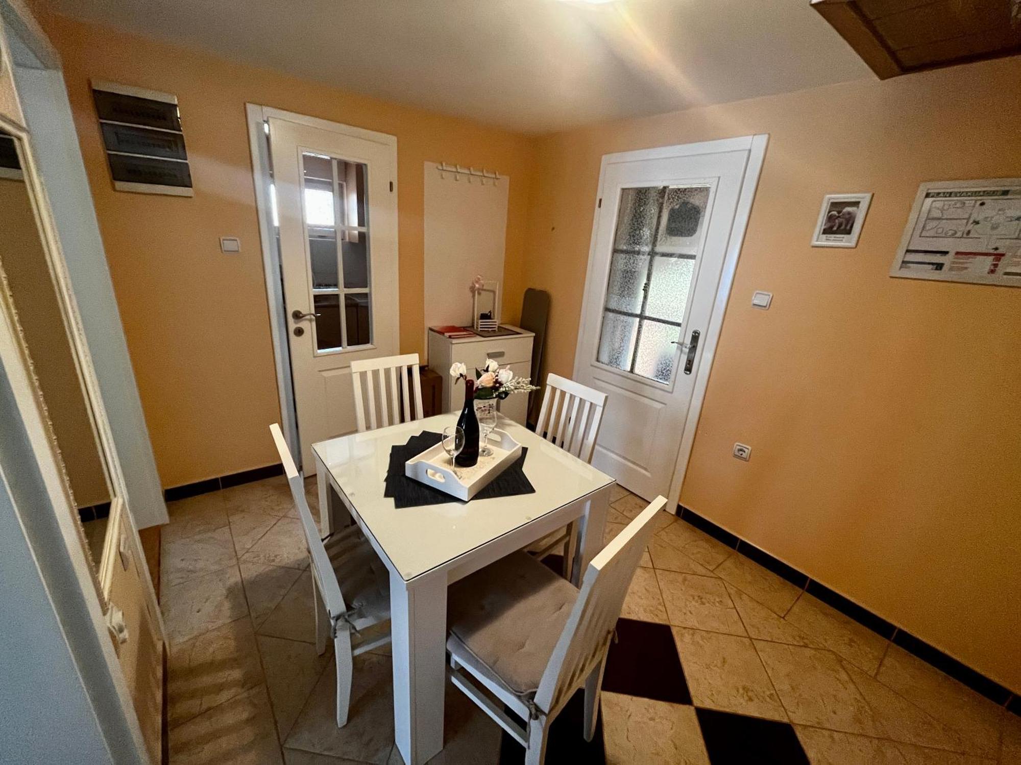 Apartman Simona Vrdnik Exterior foto